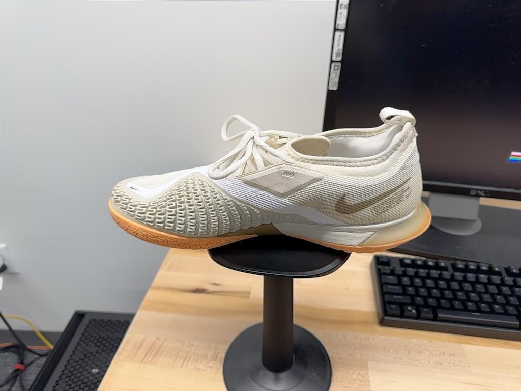 Light pink shoe reference